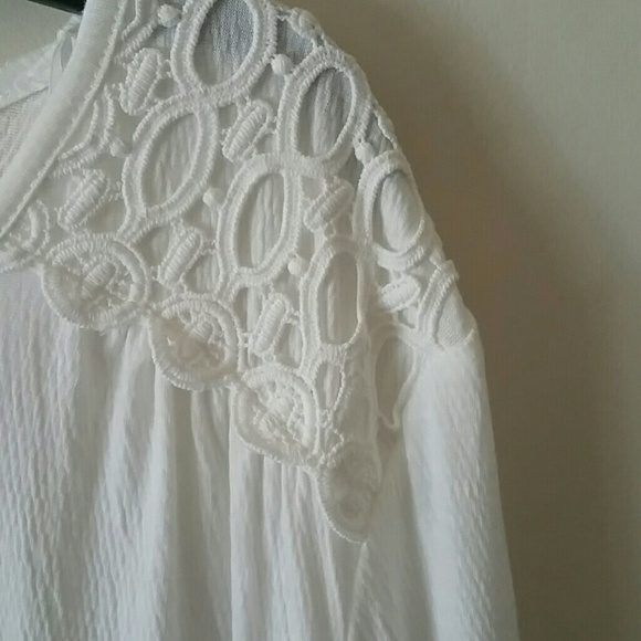 66% polyester 33%rayon 1%spandex - Picture 2 of 2